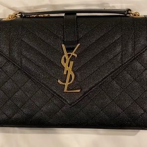 ENVELOPE MEDIUM BAG IN MIX MATELASSÉ GRAIN DE POUDRE EMBOSSED LEATHER